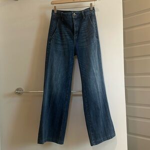 WHBM Extra High-Rise Wide Leg Trouser Jeans, size 6, EXCELLENT condition!